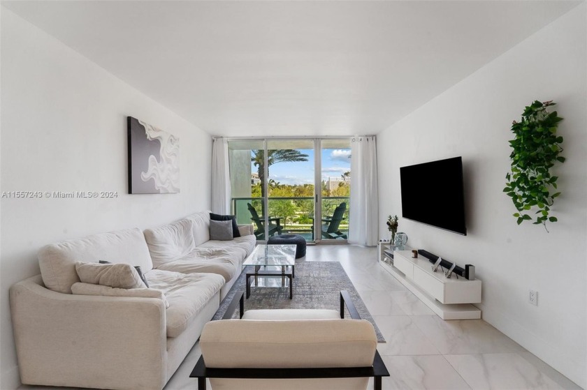 Fully renovated 1 bedroom with balcony! Ideally located in the - Beach Condo for sale in Miami Beach, Florida on Beachhouse.com