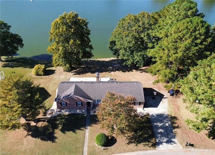 Charming single-family home nestled within the serene Sunfall - Beach Home for sale in Portsmouth, Virginia on Beachhouse.com