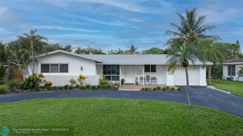 Welcome to the sought after coastal area of The Cove, Deerfield - Beach Home for sale in Deerfield Beach, Florida on Beachhouse.com