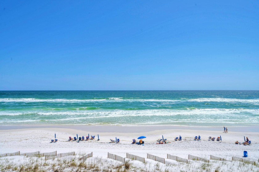 BEACHFRONT! 1 Bedroom, 1.5 Bath top floor unit.  Exterior has - Beach Condo for sale in Destin, Florida on Beachhouse.com