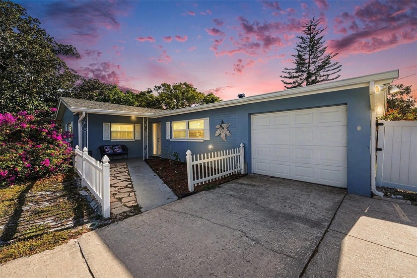 LOCATION, LOCATION, LOCATION! Welcome to this well-maintained - Beach Home for sale in Clearwater, Florida on Beachhouse.com