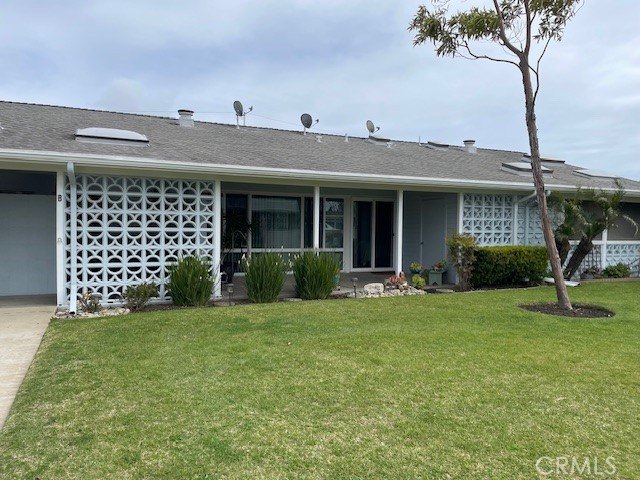 (Mutual 3-20-B) ... ADORABLE BEACH COTTAGE ... FEEL THE OCEAN - Beach Other for sale in Seal Beach, California on Beachhouse.com