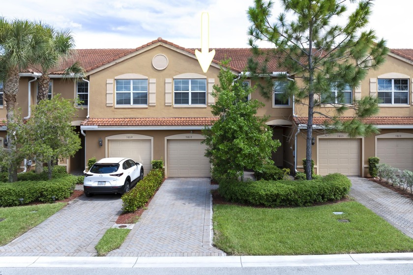Welcome to your dream property located perfectly between the - Beach Townhome/Townhouse for sale in Greenacres, Florida on Beachhouse.com