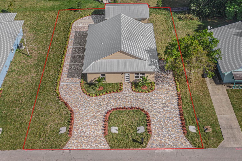 Introducing a newly constructed, custom contemporary home - Beach Home for sale in Fort Pierce, Florida on Beachhouse.com
