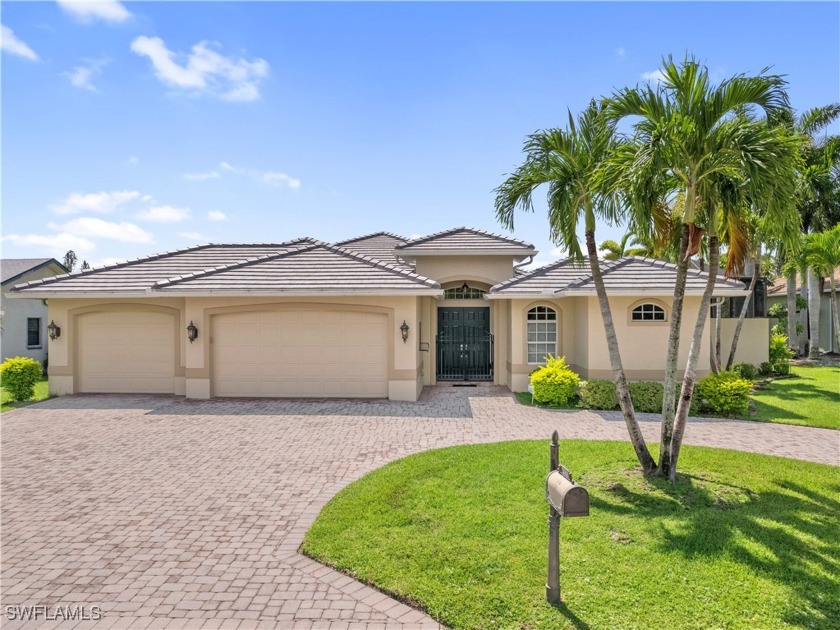 Welcome to one of the most highly desired communities, Palmetto - Beach Home for sale in Fort Myers, Florida on Beachhouse.com