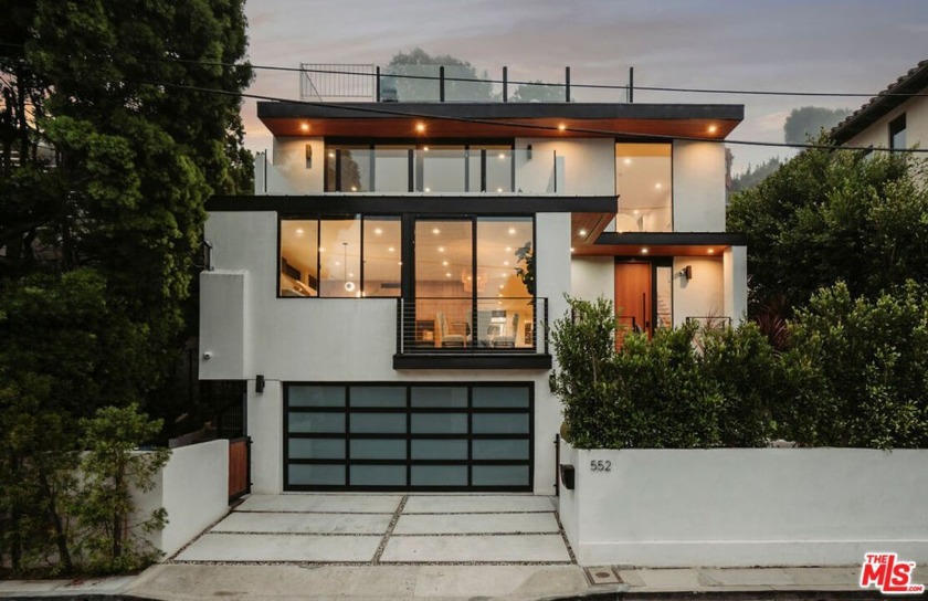 A modern masterpiece located on a quiet cul-de-sac in the highly - Beach Home for sale in Santa Monica, California on Beachhouse.com