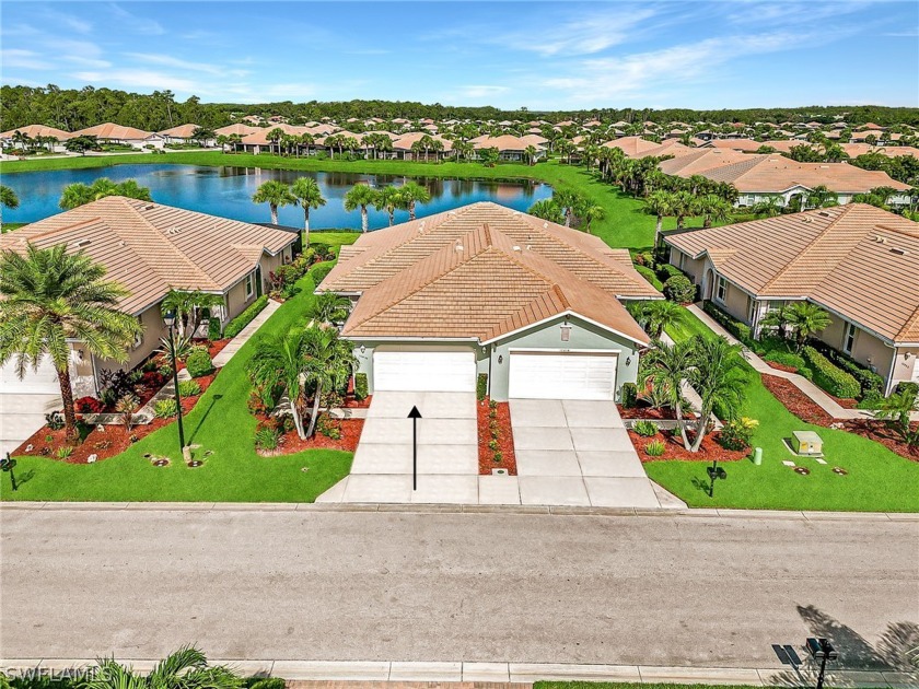 This exquisite WCI-built Areca model, featuring an extended - Beach Home for sale in Fort Myers, Florida on Beachhouse.com