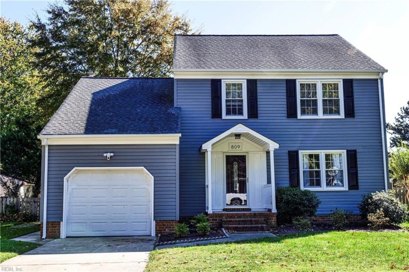 Welcome home to this beauty on a culdesac street.You immediately - Beach Home for sale in Chesapeake, Virginia on Beachhouse.com