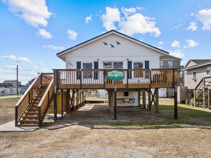 FULLY RENOVATED Beach Bungalow!! This beautiful 3 Bedroom, 2 - Beach Home for sale in North Topsail Beach, North Carolina on Beachhouse.com