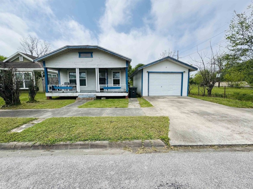 Investor-Ready Opportunity in Port Arthur, TX  This charming - Beach Home for sale in Port Arthur, Texas on Beachhouse.com
