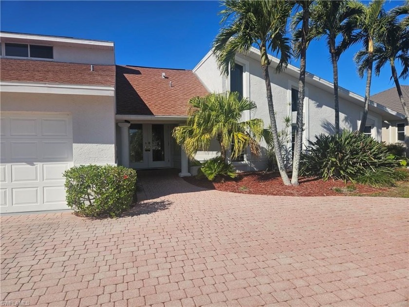 Price Improved !. Welcome to your luxury waterfront oasis in  SW - Beach Home for sale in Cape Coral, Florida on Beachhouse.com