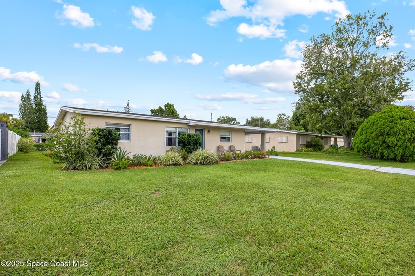 MOTIVATED SELLER! Welcome to this spacious Melbourne home that - Beach Home for sale in Melbourne, Florida on Beachhouse.com
