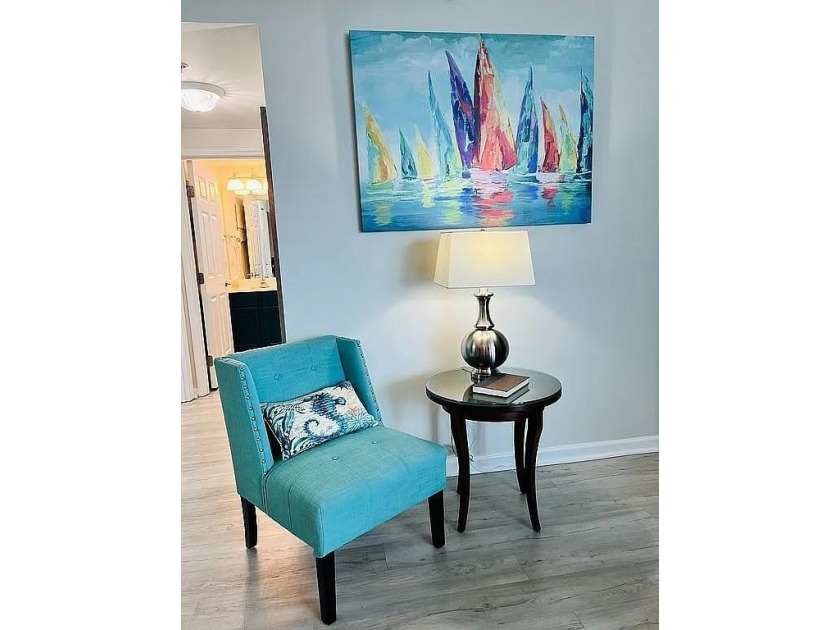 This lovely condo has been updated and is ready to move into! It - Beach Condo for sale in Destin, Florida on Beachhouse.com