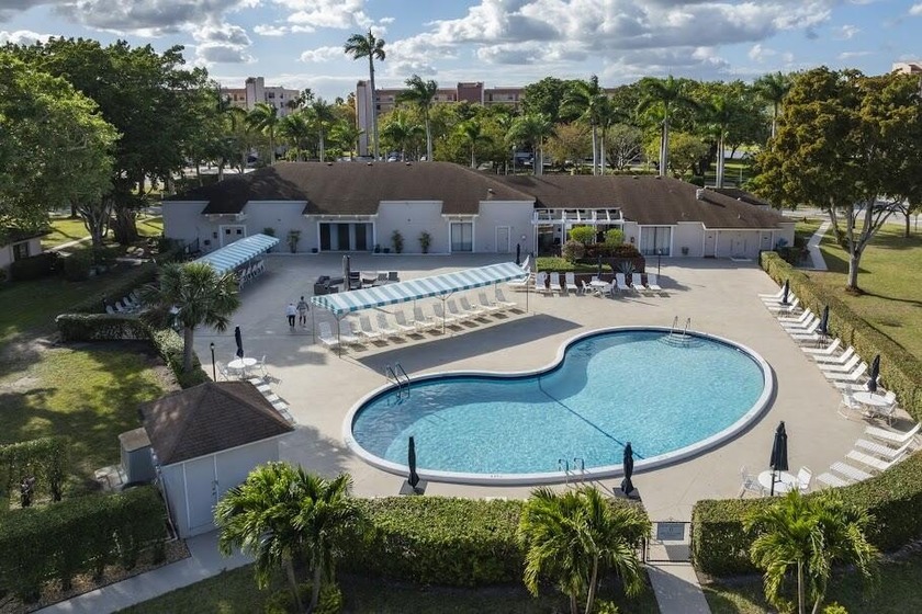 Beautiful, private unit offers peaceful views and a relaxed - Beach Condo for sale in Delray Beach, Florida on Beachhouse.com