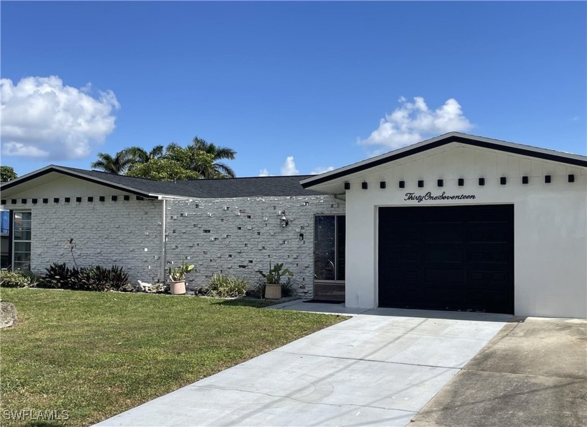 NO FLOOD INSURANCE REQUIRED and NO storm damage. HIGH AND DRY - Beach Home for sale in Cape Coral, Florida on Beachhouse.com