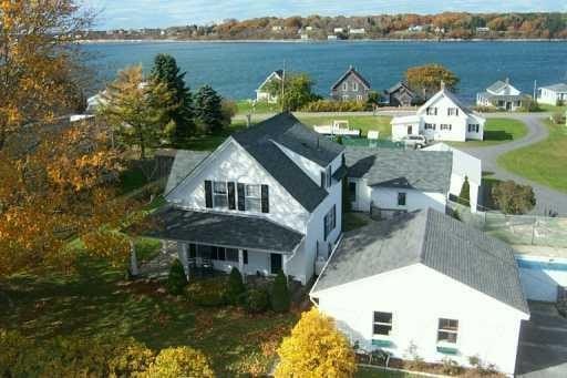 Twin Vistas, Set just over the iconic Cribstone Bridge, this - Beach Home for sale in Harpswell, Maine on Beachhouse.com