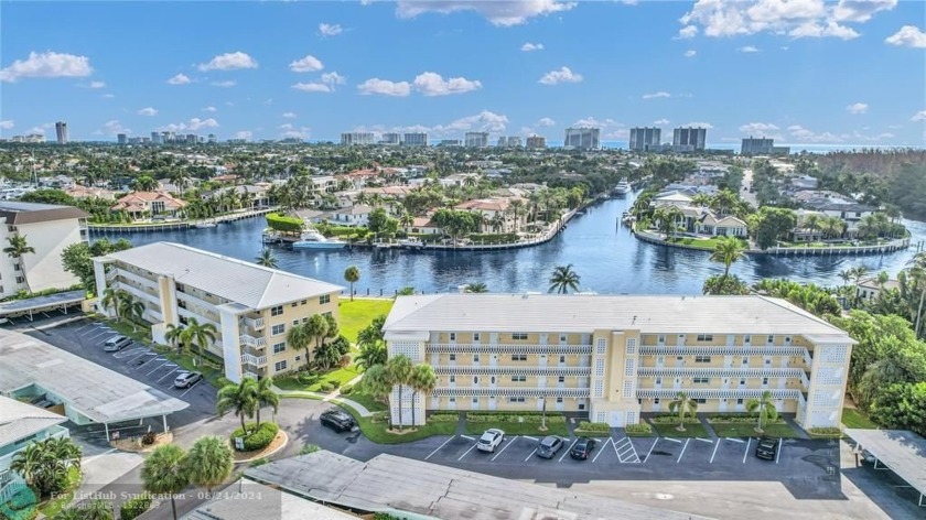 Amazing condo!   Perfect 3rd fl location offering nothing but - Beach Condo for sale in Deerfield Beach, Florida on Beachhouse.com