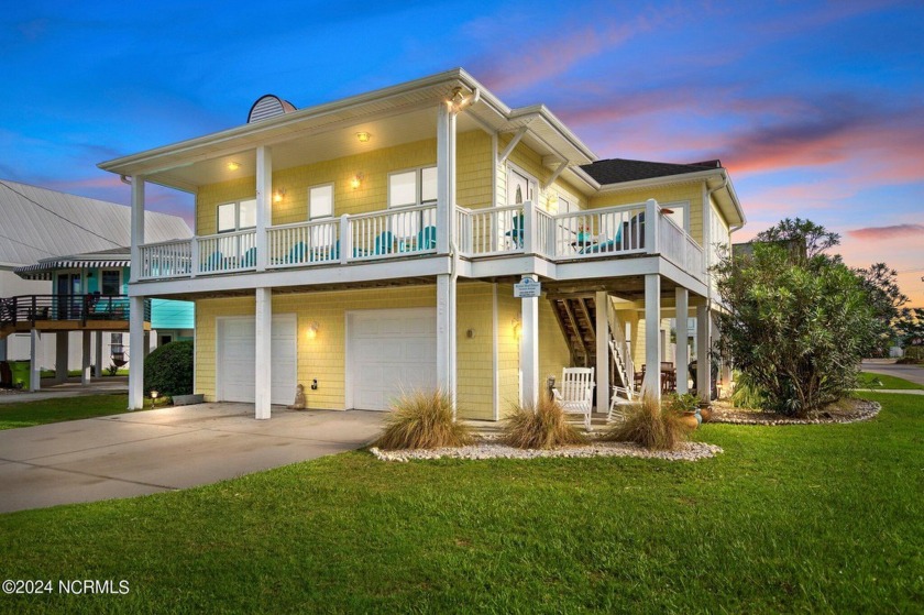 Custom built home by Stone-Montgomery Builders on a corner lot - Beach Home for sale in Carolina Beach, North Carolina on Beachhouse.com