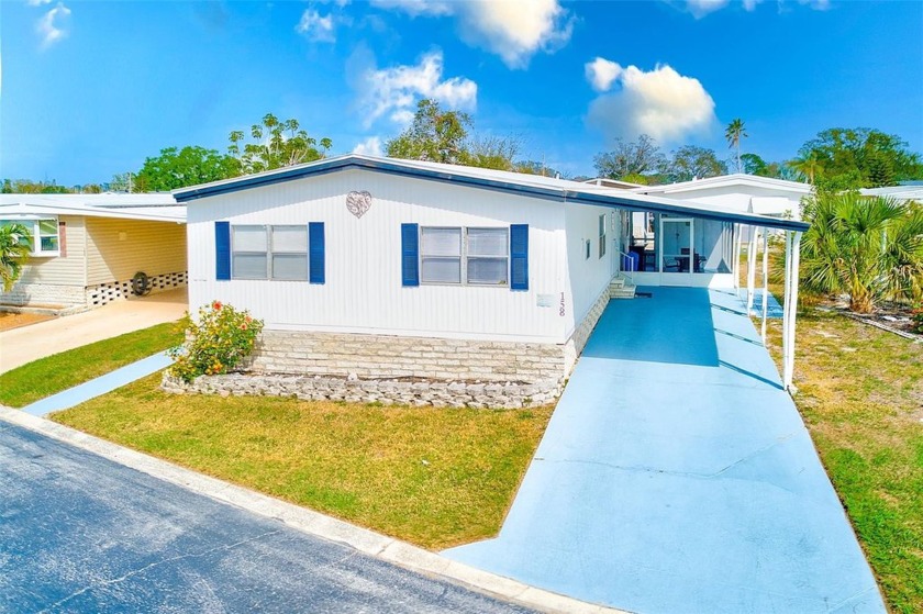 Looking for a move-in ready, fully furnished home in an active - Beach Home for sale in Pinellas Park, Florida on Beachhouse.com
