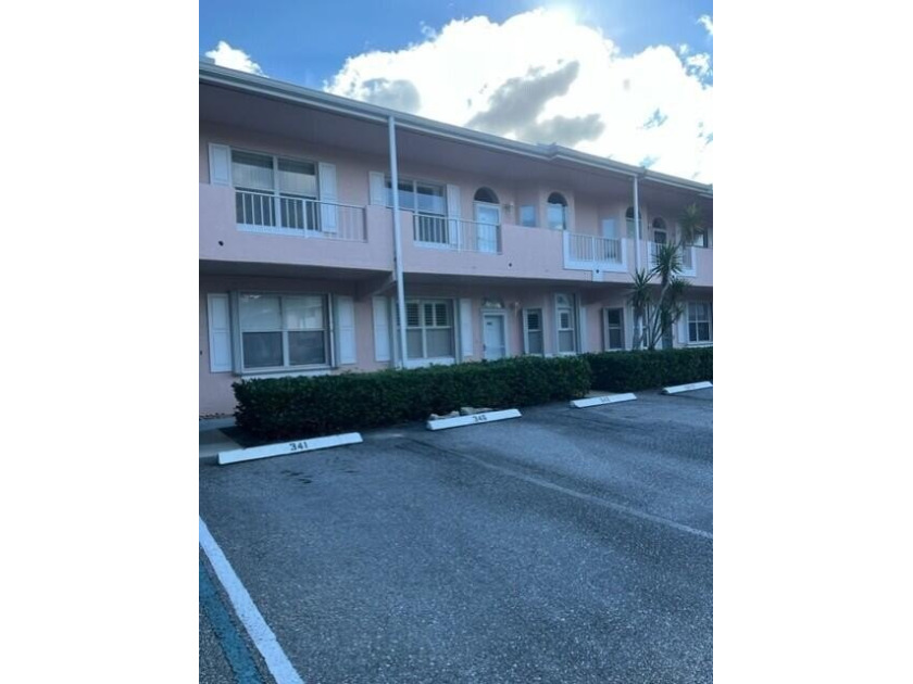 LITTLE CLUB IS ADJACENT TO JONATHAN DICKINSON STATE PARK - Beach Condo for sale in Tequesta, Florida on Beachhouse.com