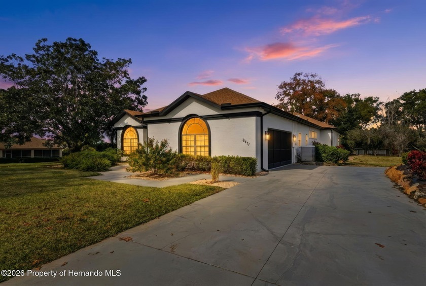 Welcome to resort-style living in the heart of Glen Lakes - Beach Home for sale in Weeki Wachee, Florida on Beachhouse.com