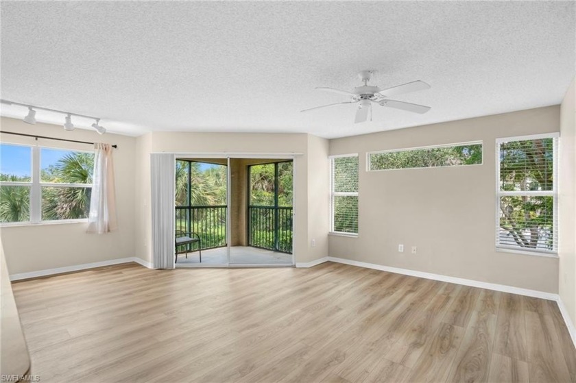 Welcome to this charming one-bedroom, one bath condo with a - Beach Condo for sale in Bonita Springs, Florida on Beachhouse.com