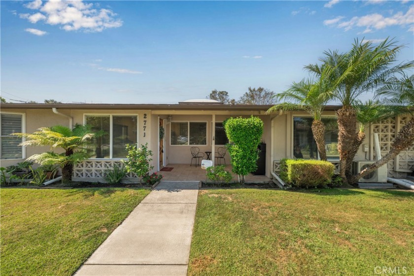 CHARMING 2 bedroom, 1 bath partially expanded unit in Mutual 11 - Beach Other for sale in Seal Beach, California on Beachhouse.com