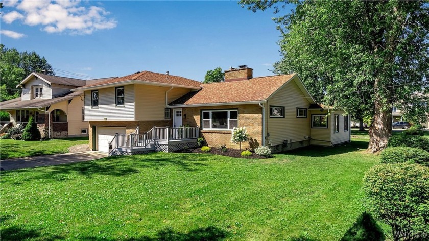 Beautifully updated home with water views on the exceptional - Beach Home for sale in Hamburg, New York on Beachhouse.com