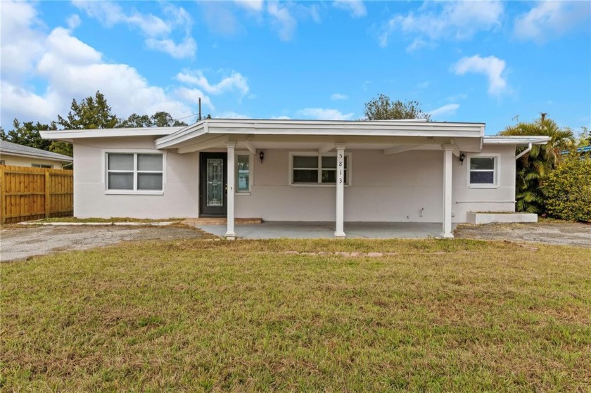 Welcome to this beautifully remodeled 3-bedroom, 2.5-bathroom - Beach Home for sale in Gulfport, Florida on Beachhouse.com