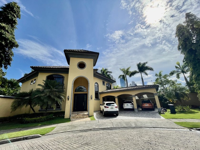 Antigua Costa del Este is a prestigious and rapidly growing - Beach Home for sale in Panama City,  on Beachhouse.com