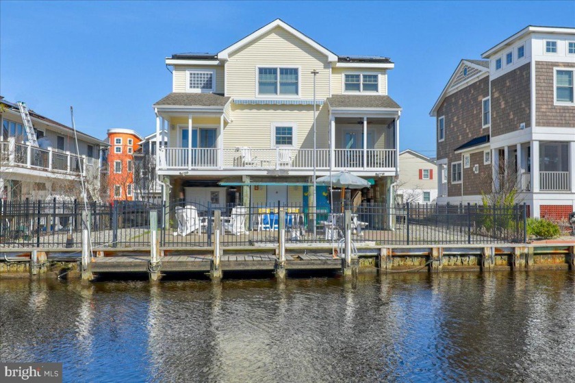 Located 2 blocks to the beautiful wide life-guarded beach in - Beach Home for sale in South Bethany, Delaware on Beachhouse.com