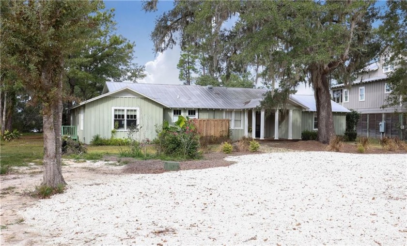 Come enjoy the lifestyle you've dreamed of, you deserve it - Beach Home for sale in Gulf Shores, Alabama on Beachhouse.com