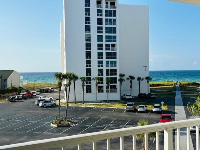 Great value in this spacious 1430 Sq Ft 2BR 2BA condo in - Beach Condo for sale in Destin, Florida on Beachhouse.com