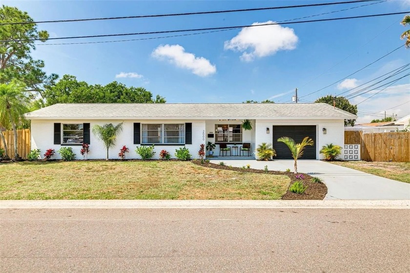 WELCOME HOME! This beautifully updated 2-bedroom, 2-bath home - Beach Home for sale in St. Petersburg, Florida on Beachhouse.com