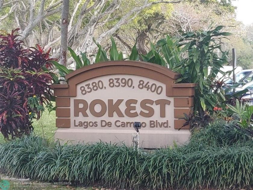 Beautiful, well-maintained 55+ 2Bed/2bath condo on 2nd floor - Beach Condo for sale in Tamarac, Florida on Beachhouse.com