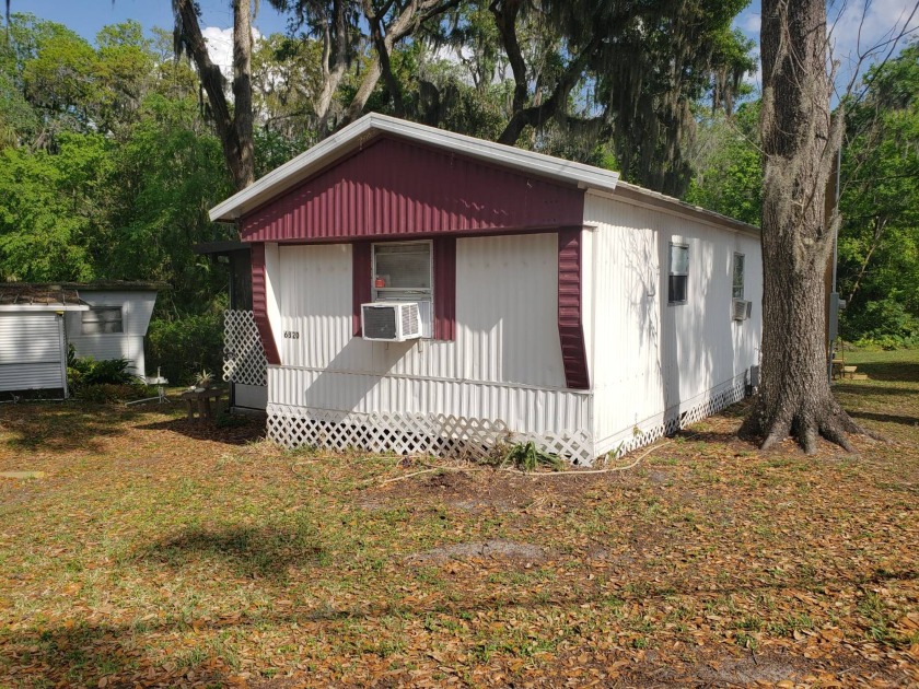 Looking to be in a quiet community that is still close to town ? - Beach Home for sale in Riverview, Florida on Beachhouse.com
