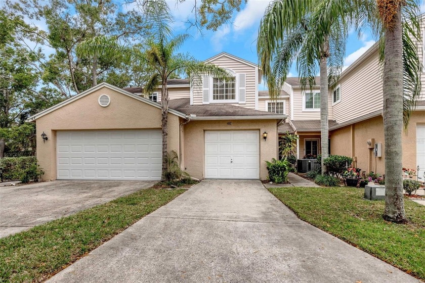 * * FANTASTIC FLOORPLAN AND COMPLEX * * This 3-bedroom, 2 - Beach Townhome/Townhouse for sale in Largo, Florida on Beachhouse.com
