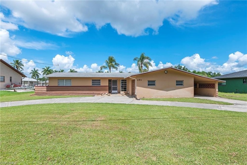 **Renovation Opportunity in Fort Myers**
Discover potential in - Beach Home for sale in Fort Myers, Florida on Beachhouse.com