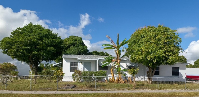 Difficult to find at this price point -- a lovingly maintained - Beach Home for sale in Riviera Beach, Florida on Beachhouse.com