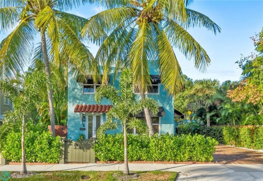TURN KEY READY PROPERTY! Spanish style 3-family house w/ - Beach Home for sale in West Palm Beach, Florida on Beachhouse.com
