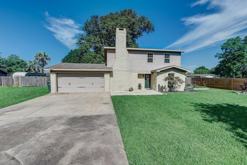 Check out this updated beauty sitting on half an acre on a quiet - Beach Home for sale in Port Arthur, Texas on Beachhouse.com