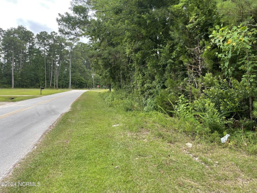 Great buildable lot with existing 3 BEDROOM SEPTIC SYSTEM IN - Beach Lot for sale in Beaufort, North Carolina on Beachhouse.com