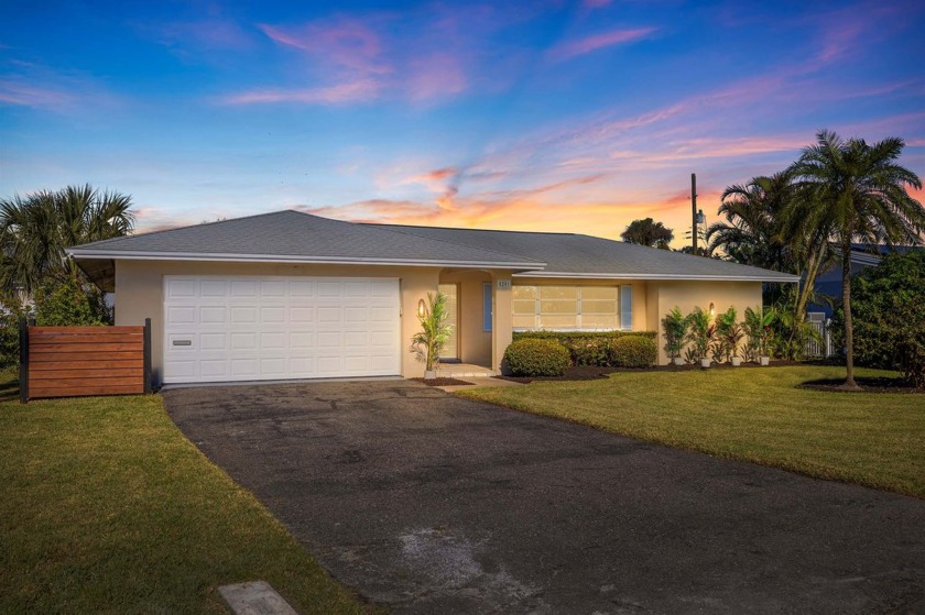 AMAZING HOME IN MAXIMO MOORINGS
 
Just minutes from the beach - Beach Home for sale in St. Petersburg, Florida on Beachhouse.com