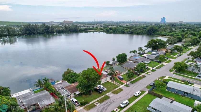 Lakefront, Investor's Dream, 2 Bedroom single family home on a - Beach Home for sale in Davie, Florida on Beachhouse.com