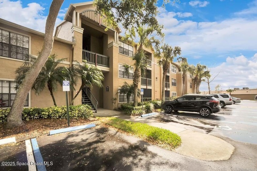 this 3rd floor 2bedroom, 2-bath split-floor plan condo offers - Beach Condo for sale in Melbourne, Florida on Beachhouse.com