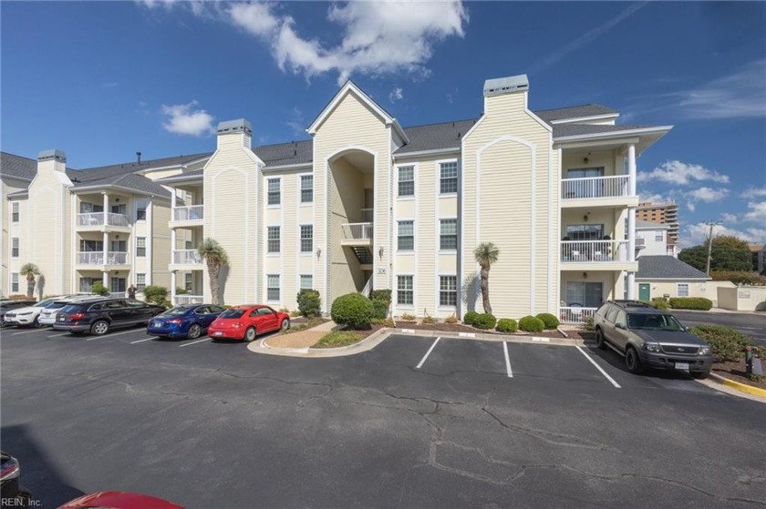 Great Opportunity. Updated first floor condo located in a gated - Beach Home for sale in Virginia Beach, Virginia on Beachhouse.com