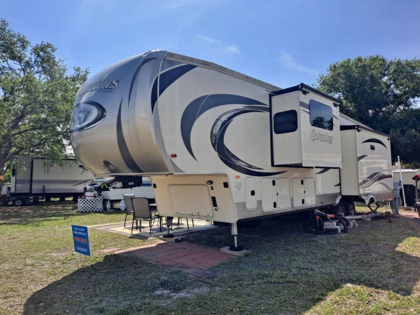 2018 - 4 Slides (41 ft ) Like Brand New, Great Location !!! Unit - Beach Home for sale in Port Charlotte, Florida on Beachhouse.com