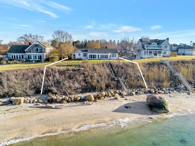 This traditional home presents a gracious panorama of water and - Beach Home for sale in Orient, New York on Beachhouse.com