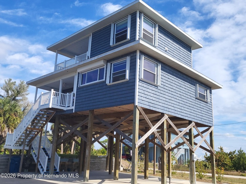 Imagine living in a lovely island home where you can wake up and - Beach Home for sale in Weeki Wachee, Florida on Beachhouse.com