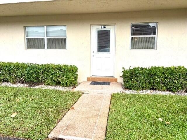 Wonderful first floor 2 bedroom 2 bathroom unit with it's own - Beach Condo for sale in West Palm Beach, Florida on Beachhouse.com